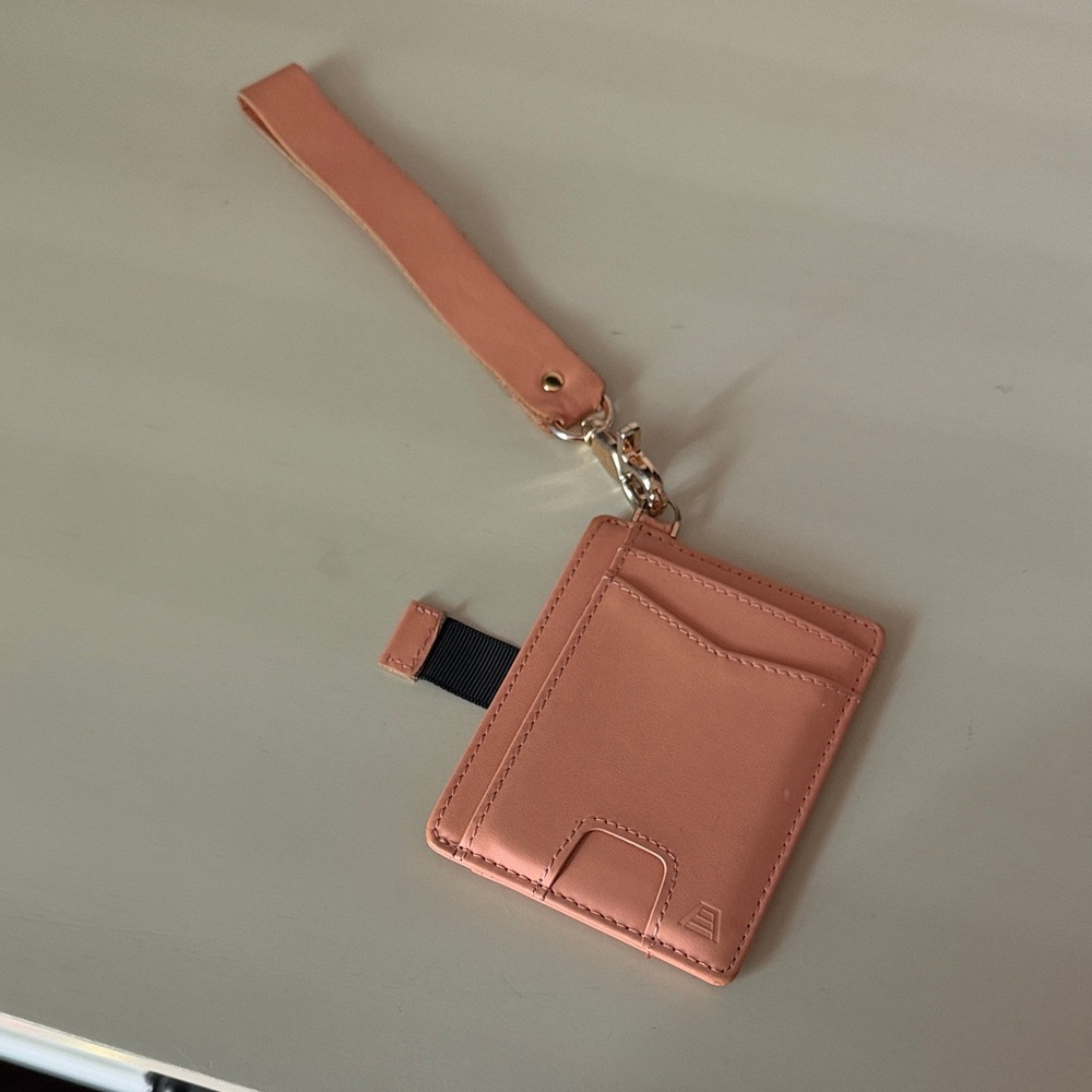 Peach Denner Andar Wallet